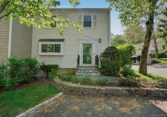 Homes for sale in Greenburgh, NY | 273 Carrollwood Dr, Greenburgh, NY 10591 | MLS# 1003236