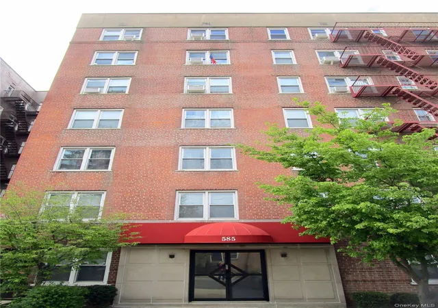 Homes for sale in Yonkers, NY | 585 Mclean Ave #6E, Yonkers, NY 10705 | MLS# 1003238