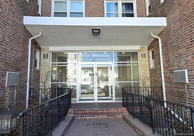 2nd image of 210 E Broadway, Long Beach, NY 11561