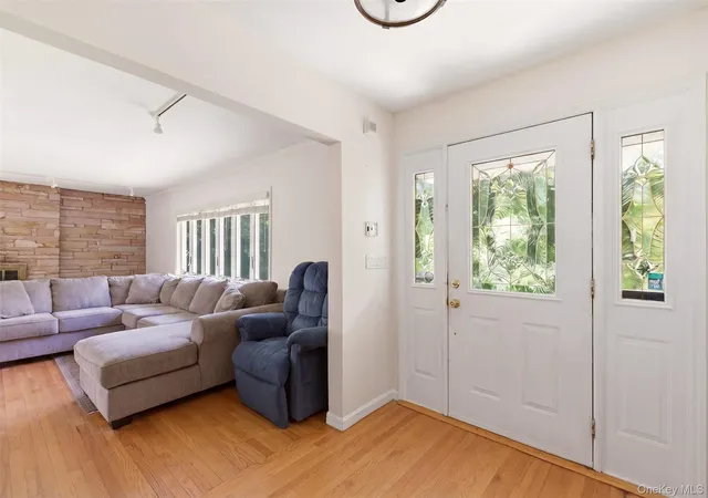 2nd image of 106 Vineyard Rd, Huntington, NY 11743 | MLS# 1003249