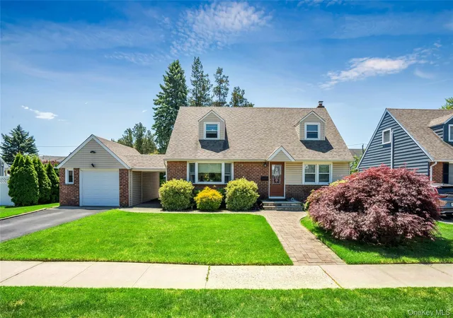 2nd image of 9 Amby Ave, Oyster Bay, NY 11803 | MLS# 1003258