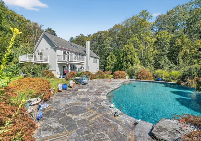 Photo 2 of Single family home for sale at 986 Cliff Ave, Yorktown Heights, NY 10598 | MLS# 1003275 | Listing updated on 2026-08-26
