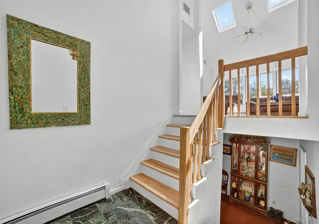 Photo 4 of Single family home for sale at 986 Cliff Ave, Yorktown Heights, NY 10598 | MLS# 1003275 | Listing updated on 2026-08-26