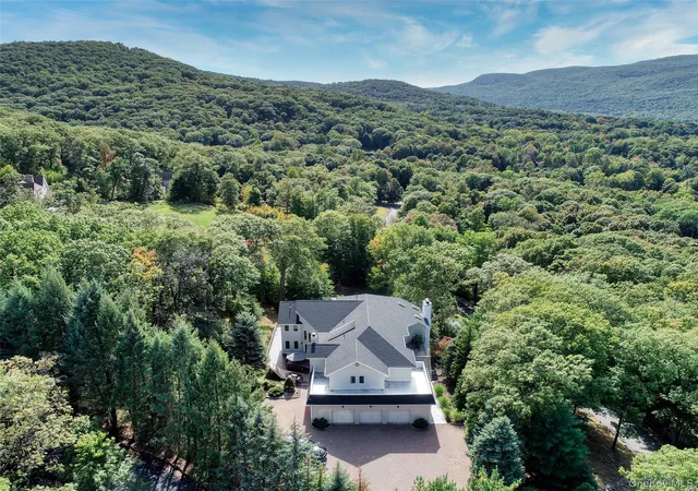2nd image of 12 Parks Wood Dr, Cornwall, NY 12518 | MLS# 1003280