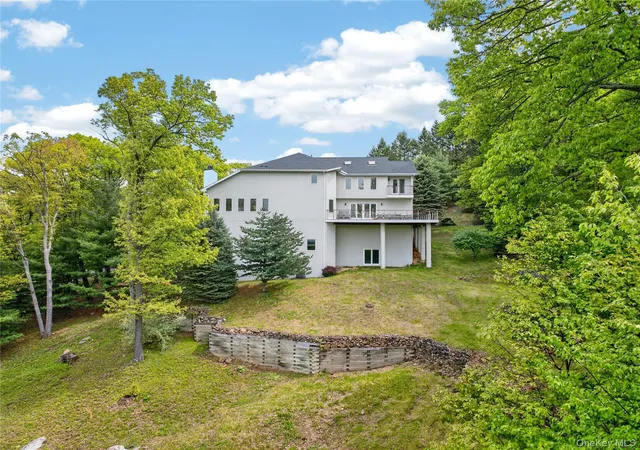 3rd image of 12 Parks Wood Dr, Cornwall, NY 12518 | MLS# 1003280