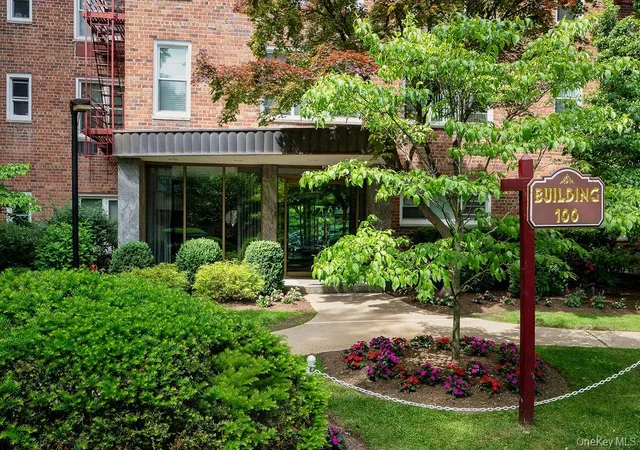 Photo 2 of Condo for sale at 100 Dehaven Dr #512, Yonkers, NY 10703 | MLS# 1003290 | Listing updated on 2026-10-04