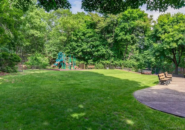 Homes for sale in Yonkers, NY | 100 Dehaven Drive, Yonkers, NY 10703 | Houzeo