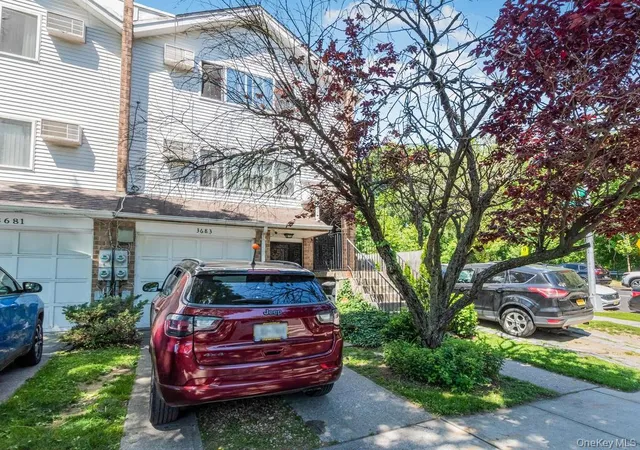 Photo 3 of Sale Pending at 3683 Boller Ave, Bronx, NY 10466 | MLS# 1003292 | Listing updated on 2026-08-07