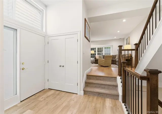 2nd image of 44 Hidden Ridge Dr, Oyster Bay, NY 11791 | MLS# 1003312