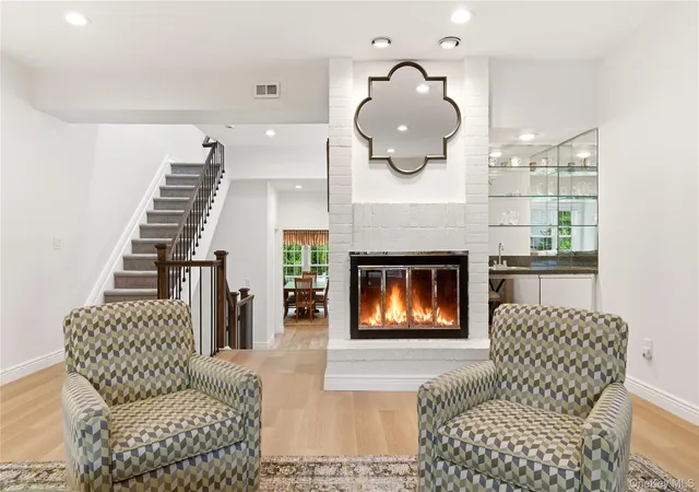 5th image of 44 Hidden Ridge Dr, Oyster Bay, NY 11791 | MLS# 1003312