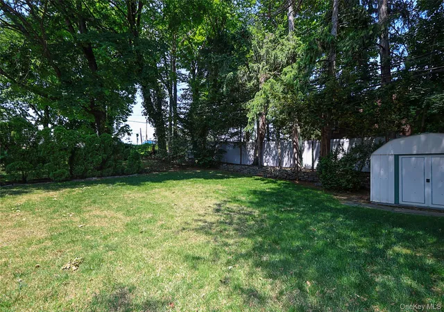 26th image of 114 Hilldale Rd, Albertson, NY 11507 | MLS# 1003320