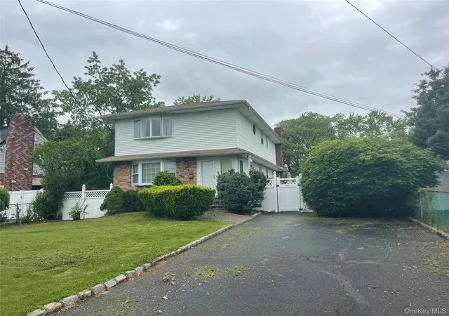 1st image of 19 Oak St, Deer Park, NY 11729 | MLS# 1003334