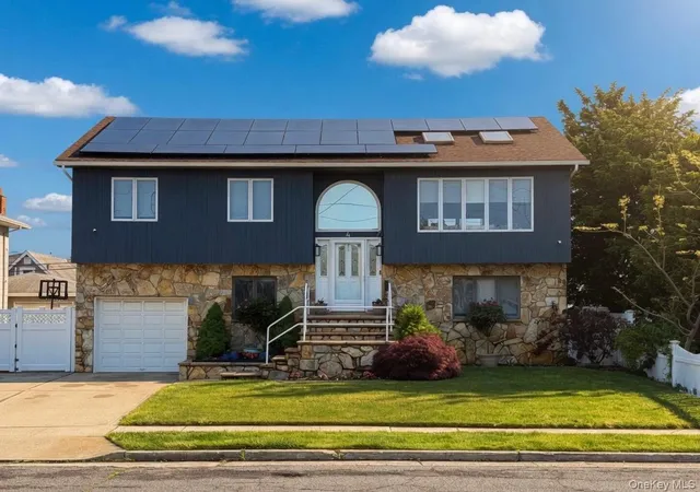 1st image of 4 Lorraine Rd, Island Park, NY 11558 | MLS# 1003362
