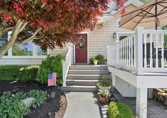 2nd image of 58 Cliff Dr, Sag Harbor, NY 11963 | MLS# 1003390