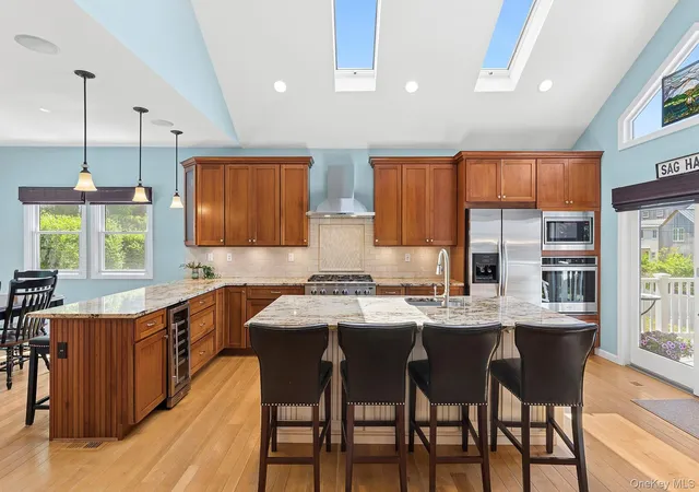 3rd image of 58 Cliff Dr, Sag Harbor, NY 11963 | MLS# 1003390