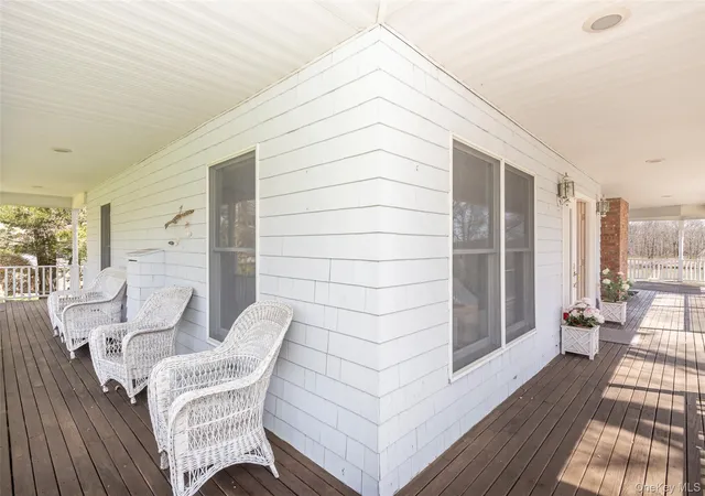 Photo 4 of Single family home for sale at 4 Irene Ln, Shelter Island, NY 11964 | MLS# 1003398 | Listing updated on 2026-08-01