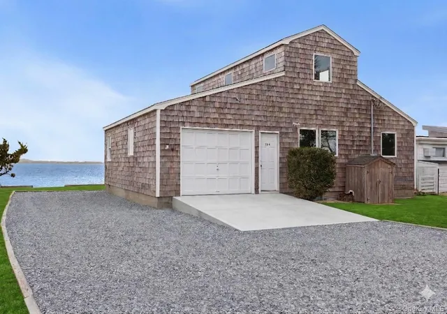 2nd image of 154 Shore Dr E, East Hampton, NY 11930 | MLS# 1003403