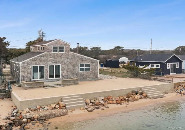 3rd image of 154 Shore Dr E, East Hampton, NY 11930 | MLS# 1003403