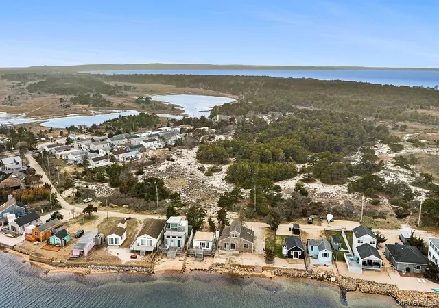 4th image of 154 Shore Dr E, East Hampton, NY 11930 | MLS# 1003403