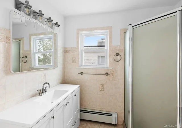 5th image of 154 Shore Dr E, East Hampton, NY 11930 | MLS# 1003403