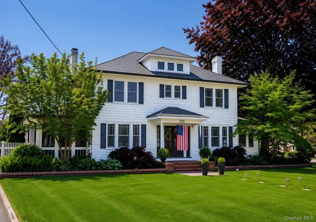 2nd image of 119 Hubbard Ave, Riverhead, NY 11901 | MLS# 1003409