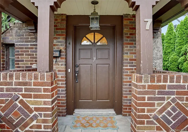 4th image of 7 Huntwood Pl, Mount Vernon, NY 10552 | MLS# 1003437