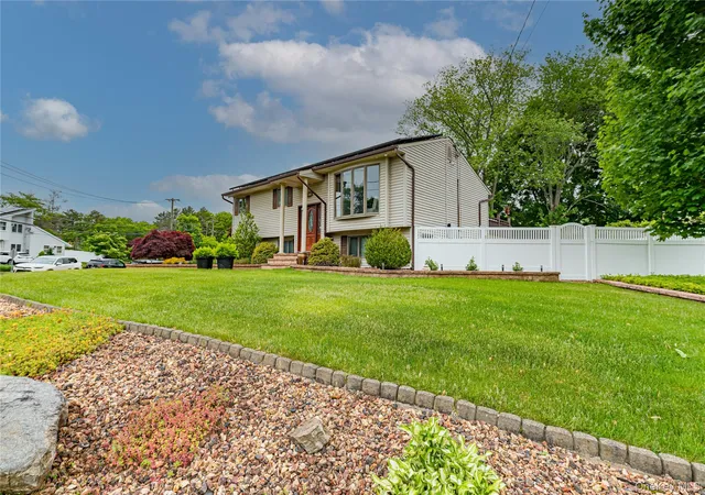 4th image of 1603 Lad Ave, Medford, NY 11763 | MLS# 1003438