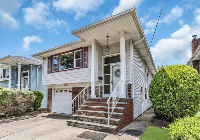 3rd image of 94 Union Pl, Lynbrook, NY 11563 | MLS# 1003444