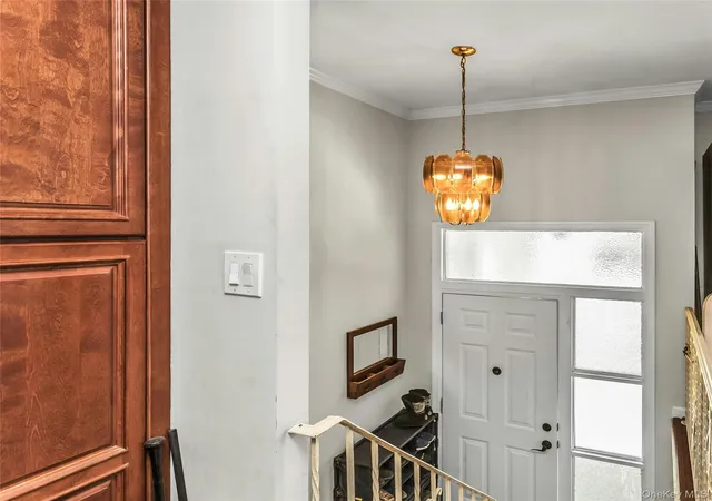 4th image of 94 Union Pl, Lynbrook, NY 11563 | MLS# 1003444