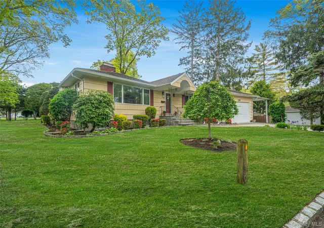 2nd image of 190 Lake Dr, Copiague, NY 11726 | MLS# 1003453