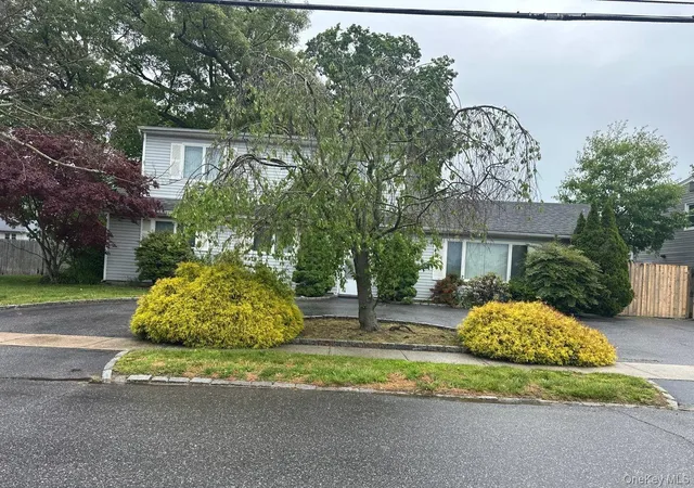 2nd image of 22 William St, Copiague, NY 11726 | MLS# 1003454