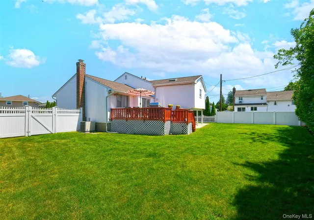 39th image of 36 Lane Ave, Oyster Bay, NY 11803 | MLS# 1003459