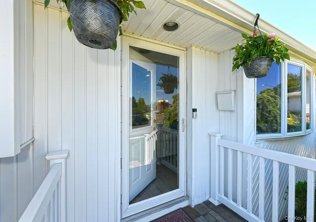 4th image of 36 Lane Ave, Oyster Bay, NY 11803 | MLS# 1003459