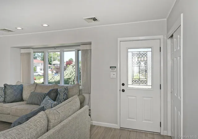 5th image of 36 Lane Ave, Oyster Bay, NY 11803 | MLS# 1003459