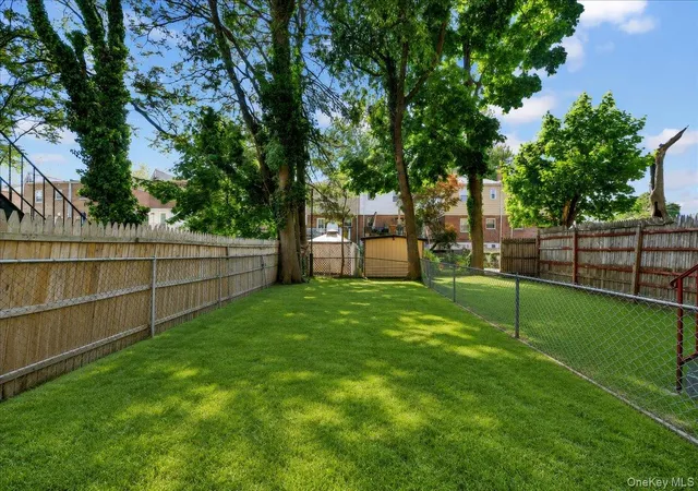 17th image of 2571 Seymour Ave, Bronx, NY 10469 | MLS# 1003475