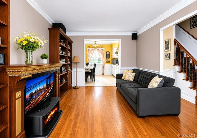 3rd image of 2571 Seymour Ave, Bronx, NY 10469 | MLS# 1003475
