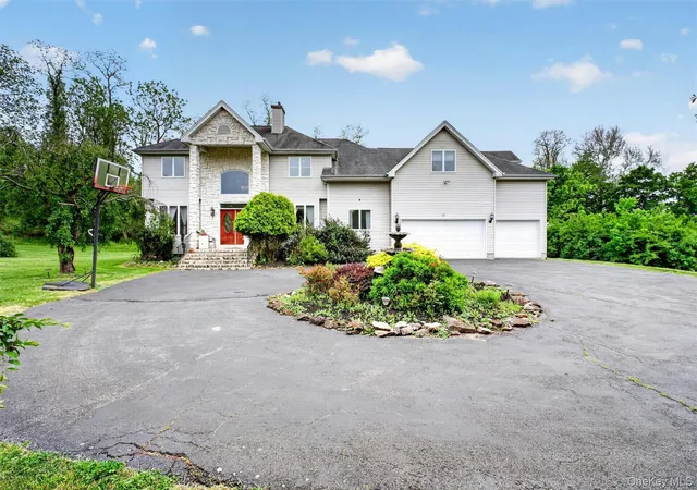 Homes for sale in East Fishkill, NY | 12 Loosestrife Dr, East Fishkill, NY 12533 | MLS# 1003511