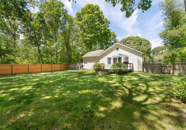 5th image of 47 Suffolk Rd, Hampton Bays, NY 11946 | MLS# 1003525