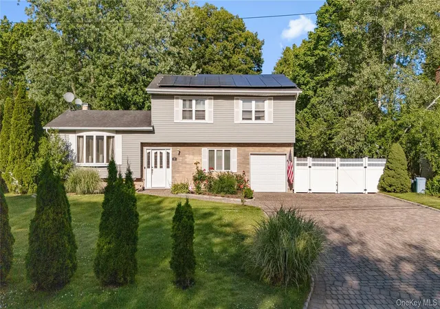 Homes for sale in Brookhaven, NY | 53 Jarvin Rd, Brookhaven, NY 11776 | MLS# 1003555