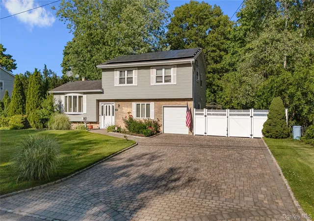Homes for sale in Brookhaven, NY | 53 Jarvin Rd, Brookhaven, NY 11776 | MLS# 1003555