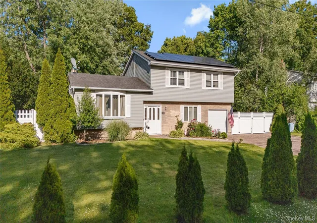 Homes for sale in Brookhaven, NY | 53 Jarvin Rd, Brookhaven, NY 11776 | MLS# 1003555