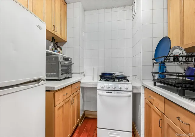 4th image of Park Lane North, New York, NY 11375