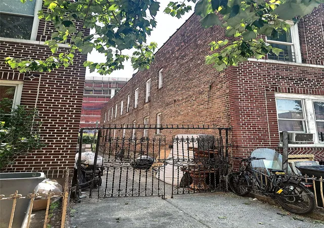 2nd image of 1054 Longfellow Ave, Bronx, NY 10459 | MLS# 1003585