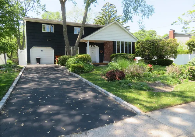 2nd image of 440 Spangle Dr, North Babylon, NY 11703 | MLS# 1003605