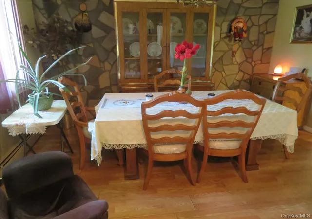 5th image of 440 Spangle Dr, North Babylon, NY 11703 | MLS# 1003605
