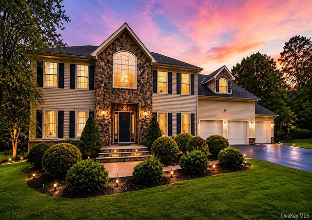 1st image of 3 Alloway Crescent, Highland Mills, NY 10930 | MLS# 1003631