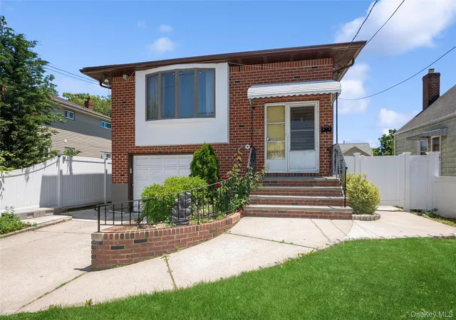 2nd image of 15 Belmont Blvd, Hempstead, NY 11003 | MLS# 1003647