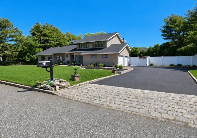 2nd image of 25 Vineyard Wy, Brookhaven, NY 11766 | MLS# 1003673