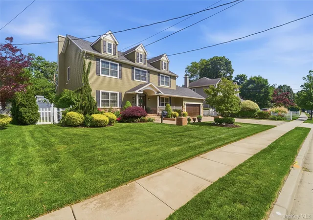5th image of 27 Davison Pl, Hempstead, NY 11570 | MLS# 1003709