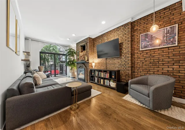 Homes for sale in New York, NY | 243 E 77th St #2A, New York, NY 10075 | MLS# 1003719